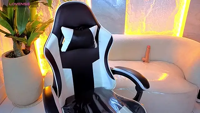 Snapshot of ashelyy_tp chatting on February 26, 2026, 12:53 am ashelyy tp online show from February 26, 2026, 12:53 am