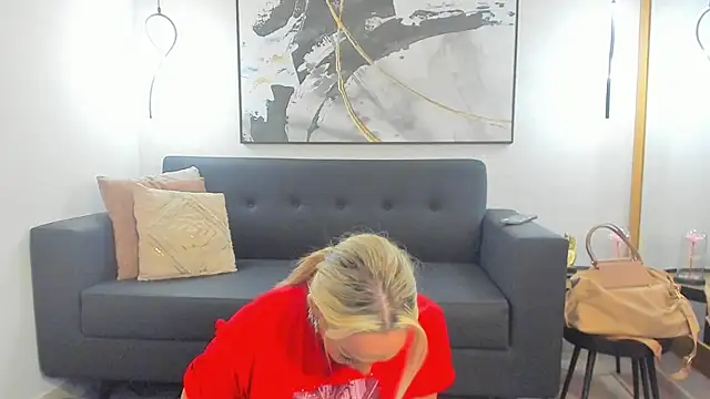 Snapshot of SophiMarin chatting on May 20, 2026, 11:05 am SophiMarin online show from May 20, 2026, 11:05 am