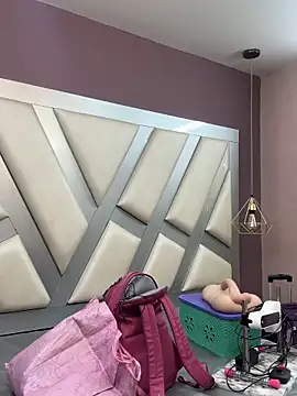 Ashleeyprincess01 online show from April 21, 2026, 11:27 am