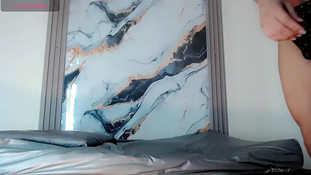 Emma Boms online show from March 25, 2026, 3:34 am