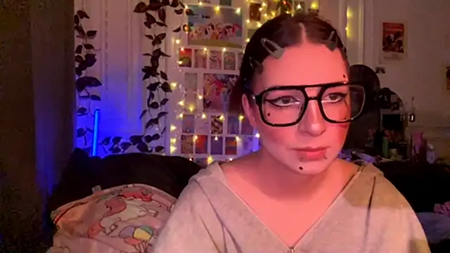 moonvampiq online show from February 25, 2026, 10:08 pm