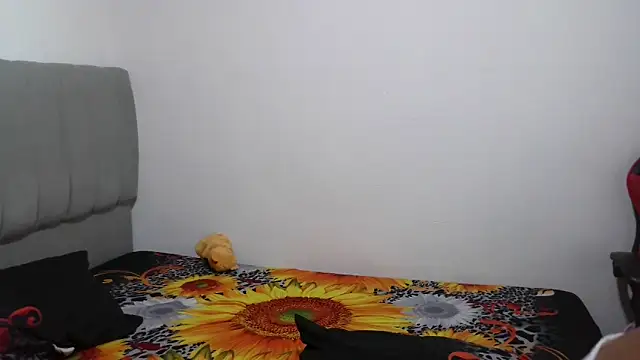Snapshot of Dulce_camx chatting on May 1, 2026, 3:11 am Dulce camx online show from May 1, 2026, 3:11 am