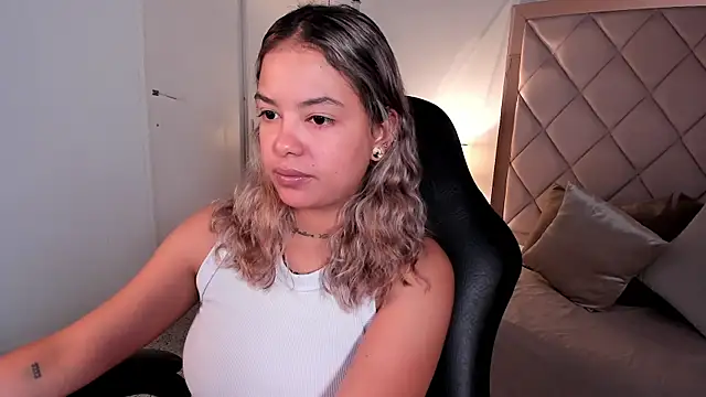 Snapshot of dulce_lyraa1 chatting on July 7, 2026, 6:47 am dulce lyraa1 online show from July 7, 2026, 6:47 am