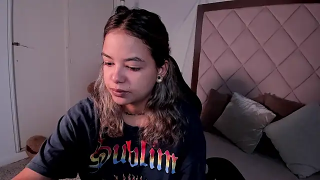 Snapshot of dulce_lyraa1 chatting on July 13, 2026, 3:42 am dulce lyraa1 online show from July 13, 2026, 3:42 am