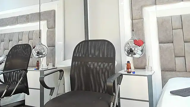 Snapshot of Austin_Reedss chatting on February 24, 2026, 3:21 pm Austin Reedss online show from February 24, 2026, 3:21 pm