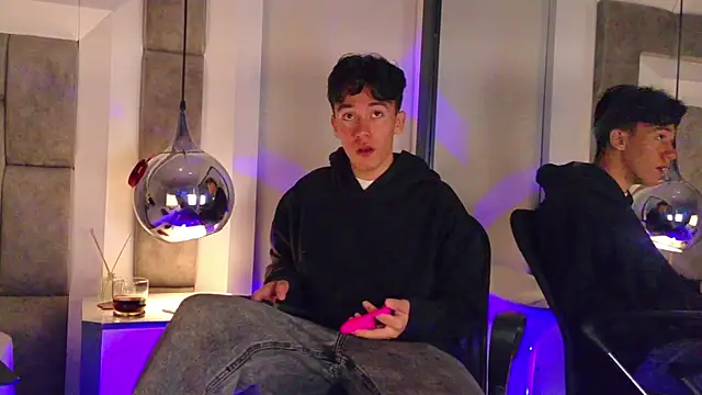 Austin Reedss online show from April 19, 2026, 12:26 pm