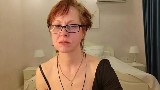 LioraWeiss online show from March 26, 2026, 9:37 am