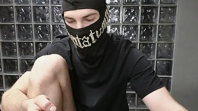 chantatummm online show from April 14, 2026, 6:08 am