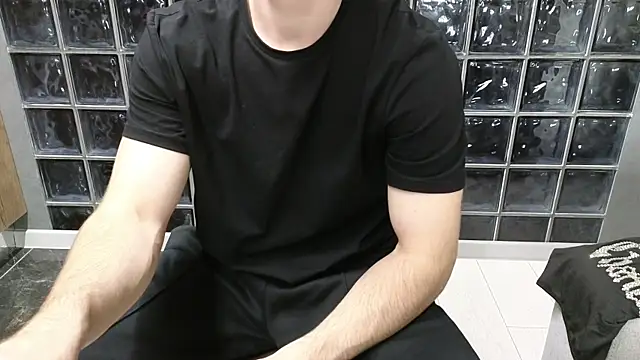 chantatummm online show from April 19, 2026, 12:48 pm