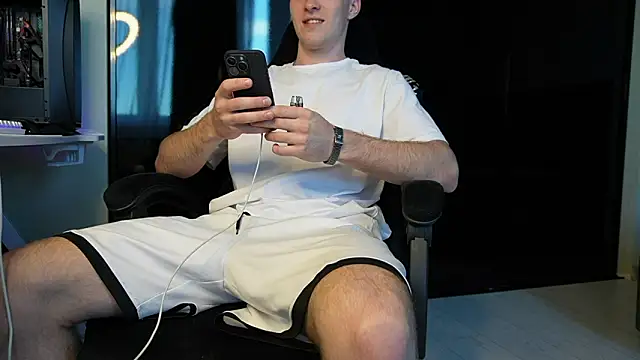 chantatummm online show from June 9, 2026, 2:17 pm