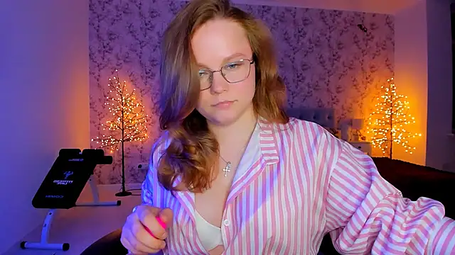 Snapshot of AngellaRud chatting on February 26, 2026, 7:35 pm AngellaRud online show from February 26, 2026, 7:35 pm