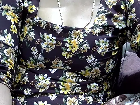 Snapshot of HOTY_SAPNA02sCyOz9QcTD chatting on April 10, 2026, 3:17 pm HOTY SAPNA02sCyOz9QcTD online show from April 10, 2026, 3:17 pm
