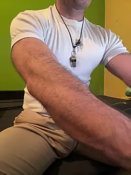 Snapshot of Coach_85 chatting on March 17, 2026, 6:33 pm Coach 85 online show from March 17, 2026, 6:33 pm