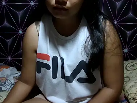 Flowerbebe online show from March 15, 2026, 5:19 pm