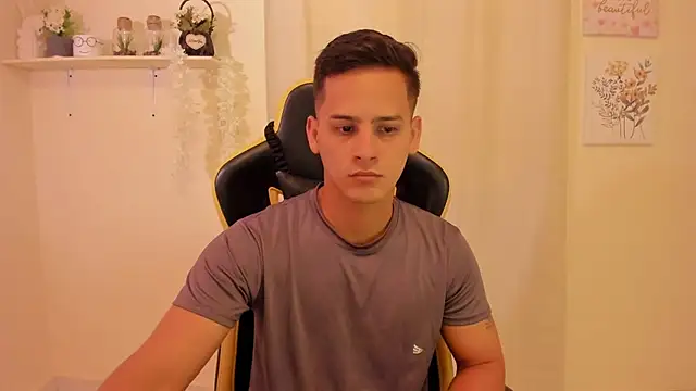 Snapshot of sexy_andres01 chatting on March 12, 2026, 1:28 pm sexy andres01 online show from March 12, 2026, 1:28 pm