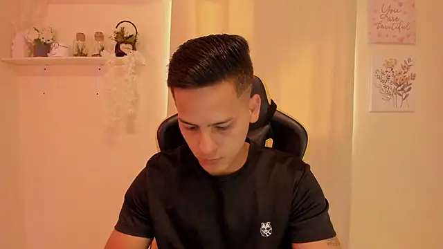 sexy andres01 online show from March 19, 2026, 3:16 pm