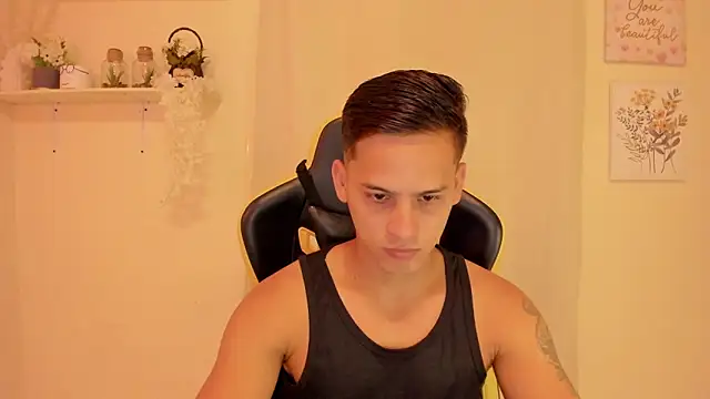 sexy andres01 online show from April 28, 2026, 2:00 pm