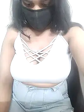 Snapshot of jannt_15 chatting on February 28, 2026, 7:04 pm jannt 15 online show from February 28, 2026, 7:04 pm