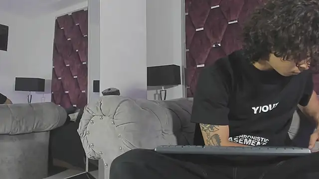 Snapshot of TonyBenedetti chatting on May 28, 2026, 8:17 pm TonyBenedetti online show from May 28, 2026, 8:17 pm