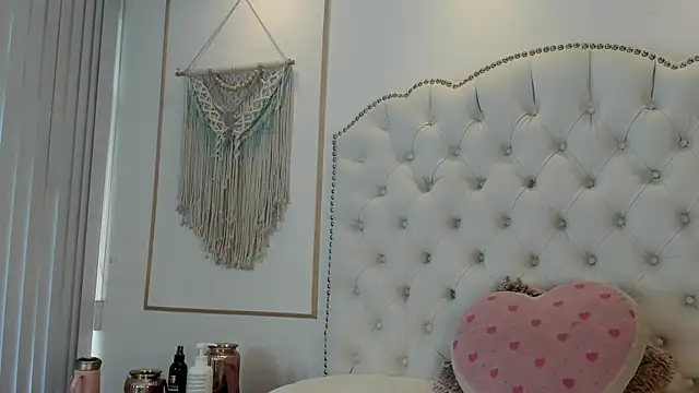 Sara funy online show from June 4, 2026, 11:38 am