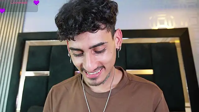 Dark Eros  online show from March 17, 2026, 7:28 pm