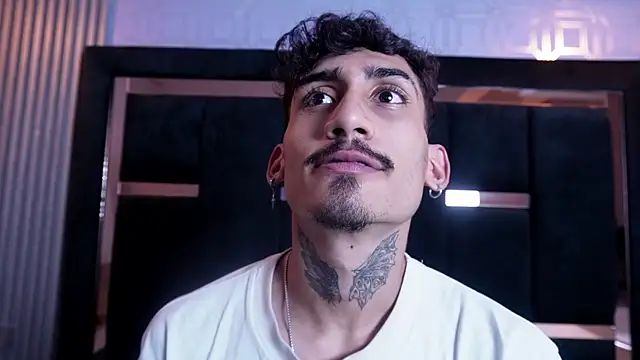 Dark Eros  online show from April 19, 2026, 3:50 am