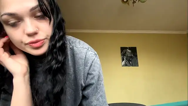 Jennifer anniston online show from March 3, 2026, 7:03 am