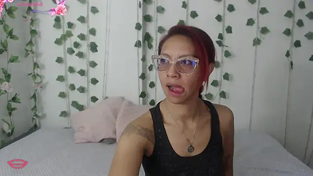 scarlett-ash online show from March 4, 2026, 1:28 pm