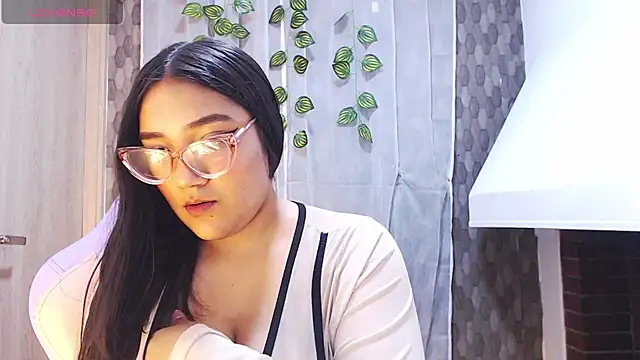 anyela donecm online show from April 7, 2026, 7:25 pm