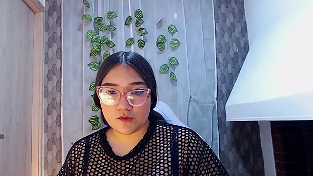 anyela donecm online show from April 8, 2026, 7:14 pm