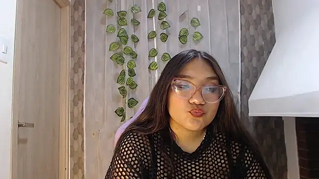 anyela donecm online show from April 18, 2026, 7:58 pm