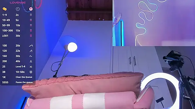 miacapone online show from March 20, 2026, 2:11 pm