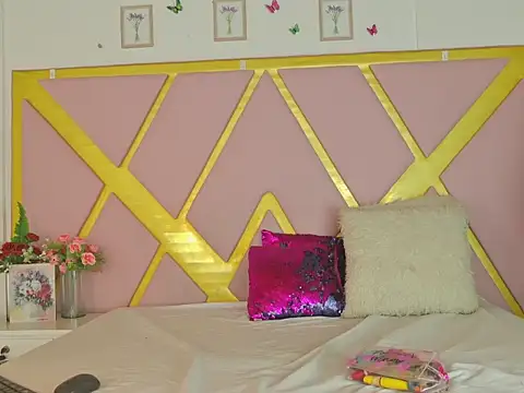 TiffannyValentine online show from April 10, 2026, 1:05 pm