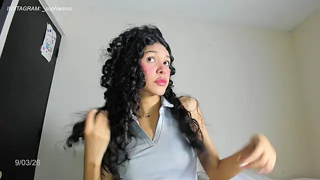 Sophiemoo  online show from March 9, 2026, 12:09 pm