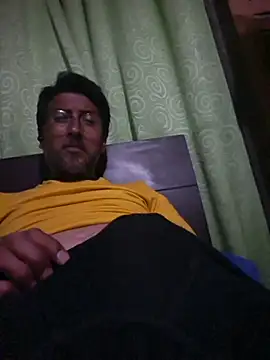 Snapshot of BRAD_MATURE chatting on March 3, 2026, 3:01 am BRAD MATURE online show from March 3, 2026, 3:01 am