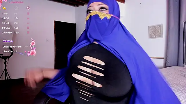 zafiro ziz online show from April 12, 2026, 12:43 pm