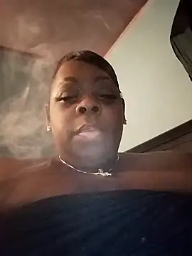 Snapshot of Pinkchocolatebbw chatting on April 4, 2026, 6:33 am Pinkchocolatebbw online show from April 4, 2026, 6:33 am