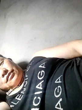 Lucie Fuzk online show from April 8, 2026, 1:22 pm