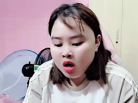 Vani568 online show from April 3, 2026, 9:13 pm