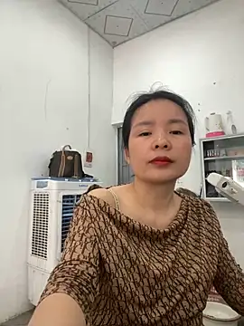 Ivy Trix2 online show from March 15, 2026, 5:24 am