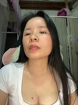 Ivy Trix2 online show from March 22, 2026, 1:03 pm