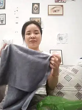 Ivy Trix2 online show from March 28, 2026, 12:38 pm