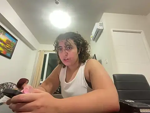 yassiestar online show from March 24, 2026, 4:12 pm