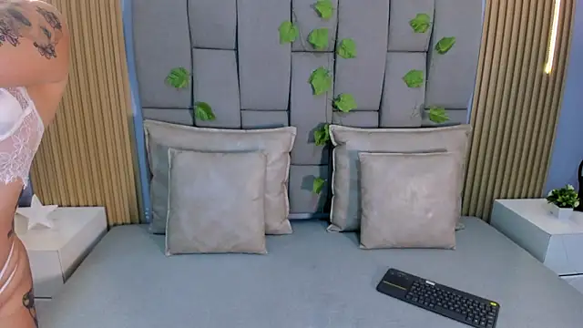 ValeriaRose  online show from March 4, 2026, 11:38 am