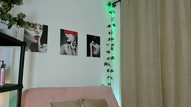 Rebeca Marchetti online show from April 19, 2026, 9:17 pm