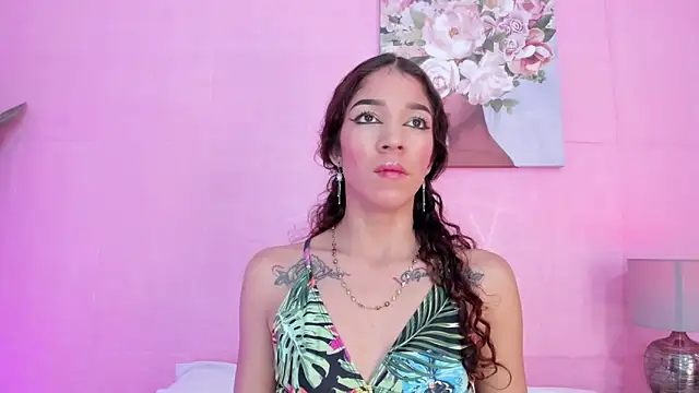 Snapshot of evelyn__rose1 chatting on March 3, 2026, 6:14 pm evelyn rose1 online show from March 3, 2026, 6:14 pm