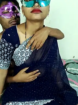 Sweet Cpl  online show from April 12, 2026, 12:48 am