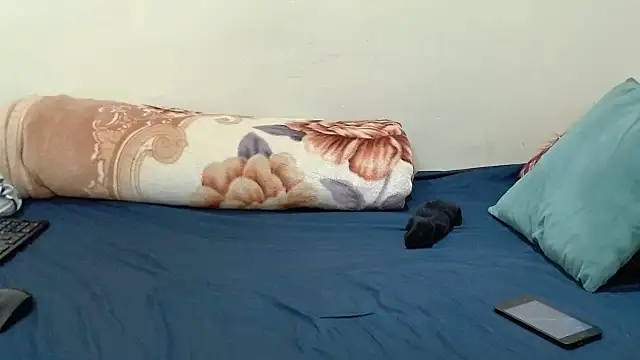 Freakycandy02 online show from April 13, 2026, 8:03 pm