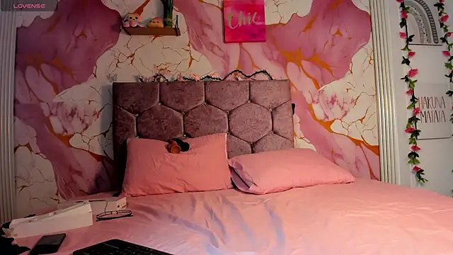 Miis Beella online show from April 18, 2026, 1:48 pm