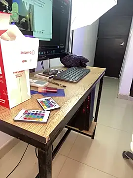 Naya Noir online show from March 6, 2026, 11:39 am